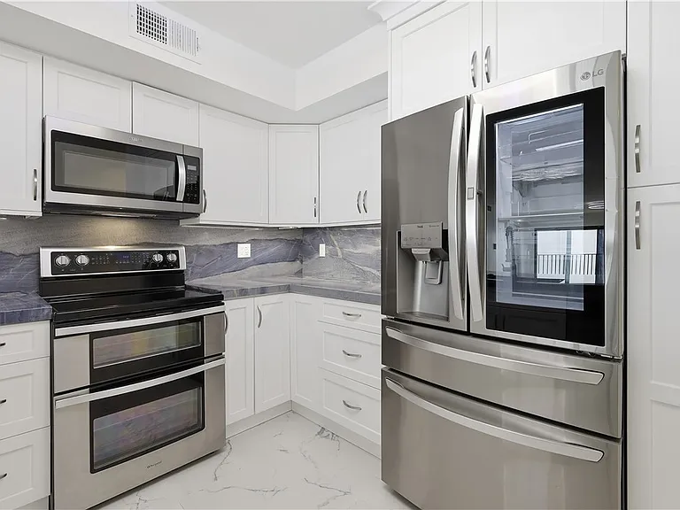 2636 Ocean Dr #506 — Photo 5