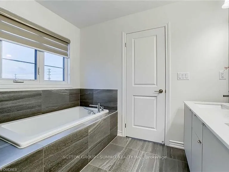492 Bergamot Ave — Photo 16