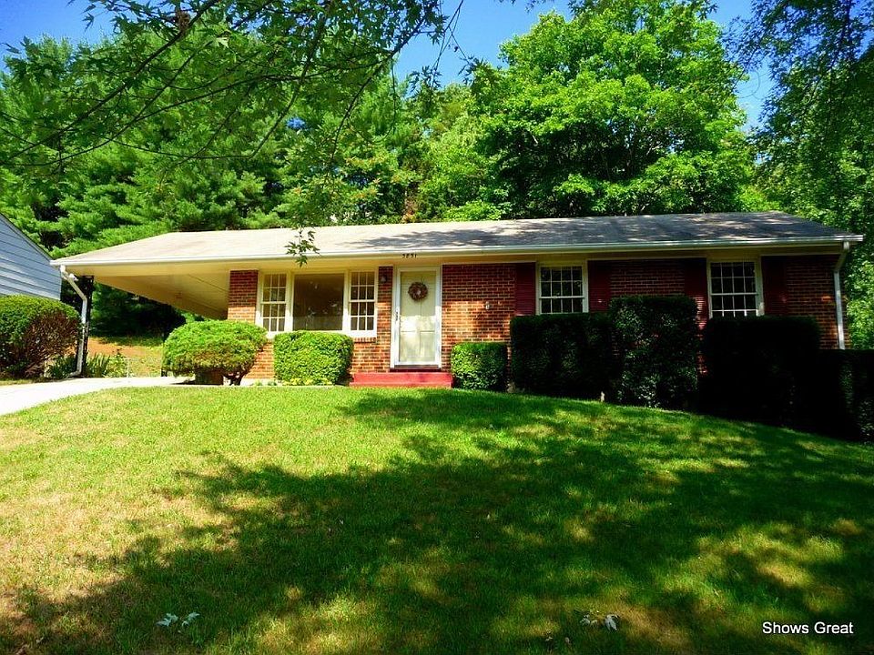 For Sale: 3831 Meadowlark RD, Roanoke, Virginia 24018