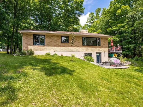 4998 Pike Lake Pl, Duluth, MN 55811