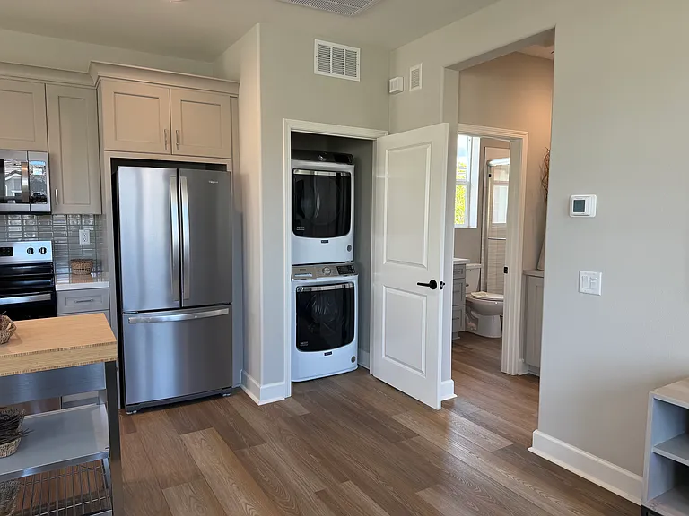 137 S Nevada Ave — Photo 3