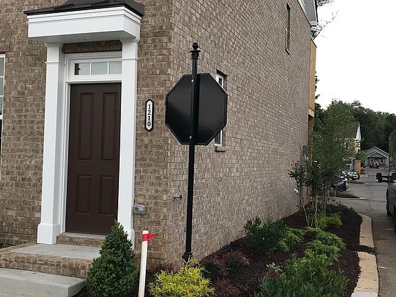 2nd image of 1210 E Vine St