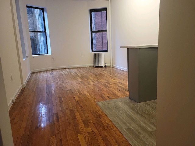 1st image of 7 Saint Marks Pl APT 7