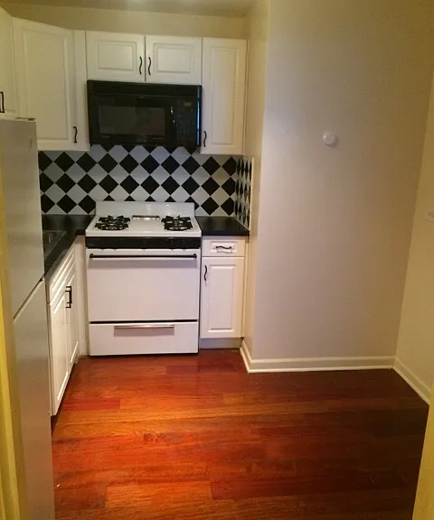7642 S Exchange Ave #5 — Photo 2