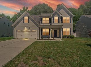105 Christophers Ln, Hampton, VA 23666