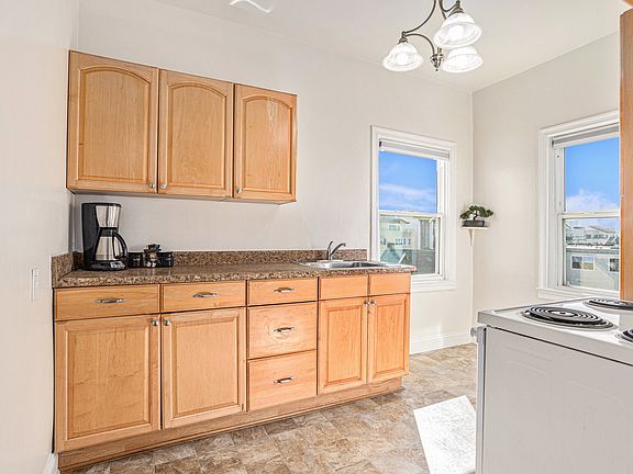 3rd image of 365 Hanover Ave #307