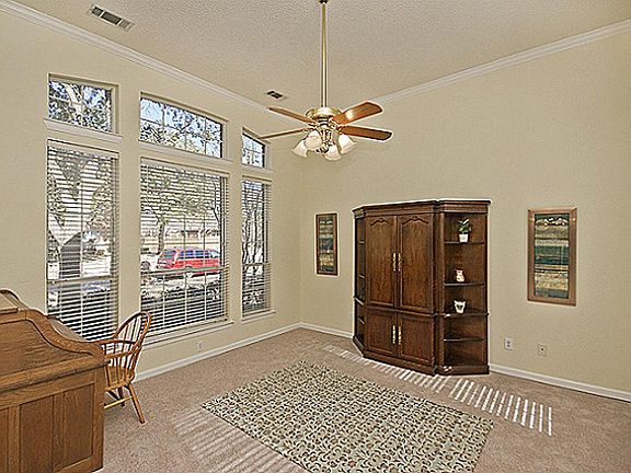 3rd image of 608 Lakewood Dr