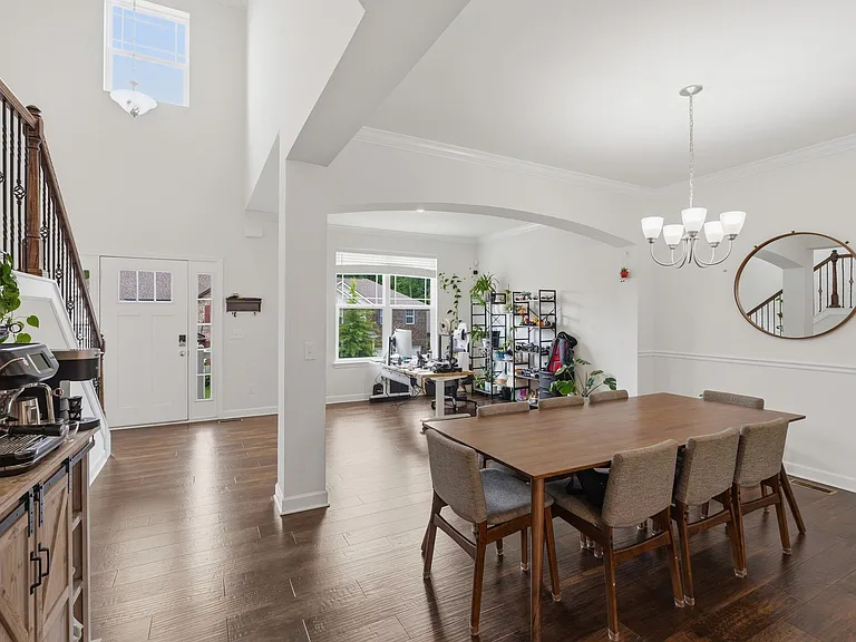 1101 Knobcrest Ct — Photo 4