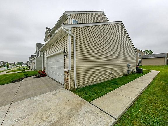 3rd image of 13151 Berry Blvd