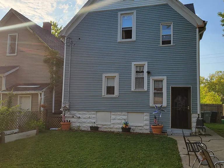 435A W Auer Ave — Photo 13