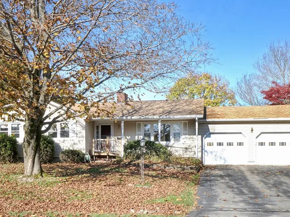 28 Maplewood Drive, Gorham, ME 04038