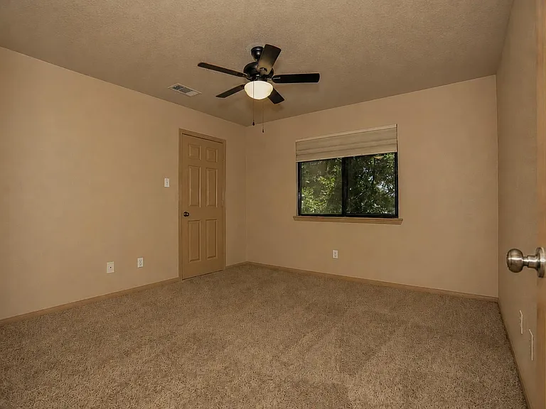 112 Portulaca St — Photo 11