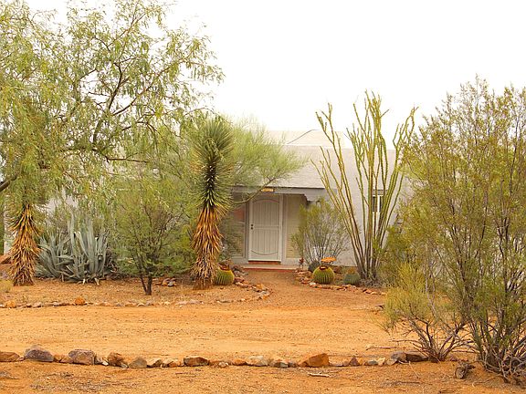 2nd image of 3031 E Cardenas Dr