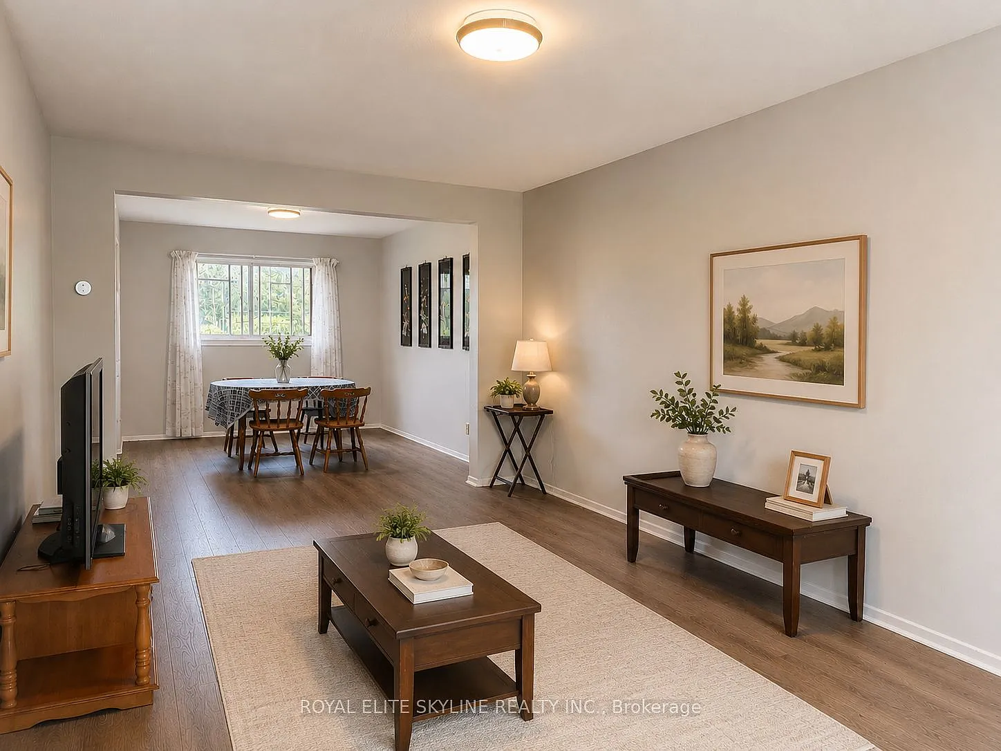 4 bed, $3,000 — Photo 1