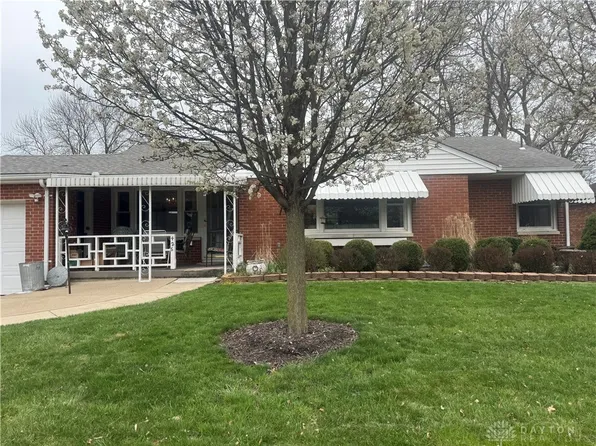 426 Sycamore St, Brookville, OH 45309