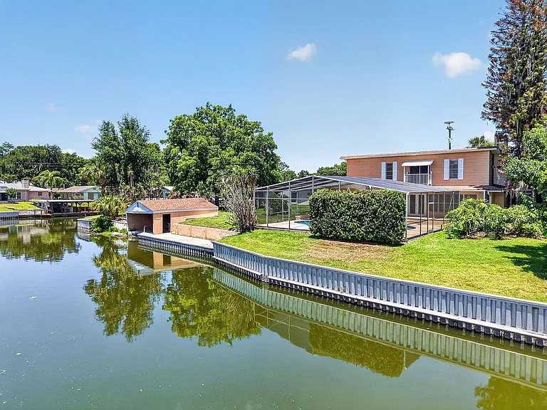 1627 Canal Ct — Photo 41
