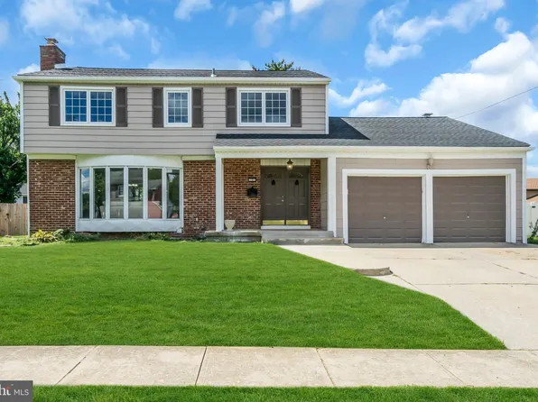 3 Peachtree Ln, Burlington, NJ 08016