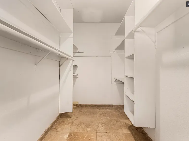 4403 S Terrace Rd — Photo 18