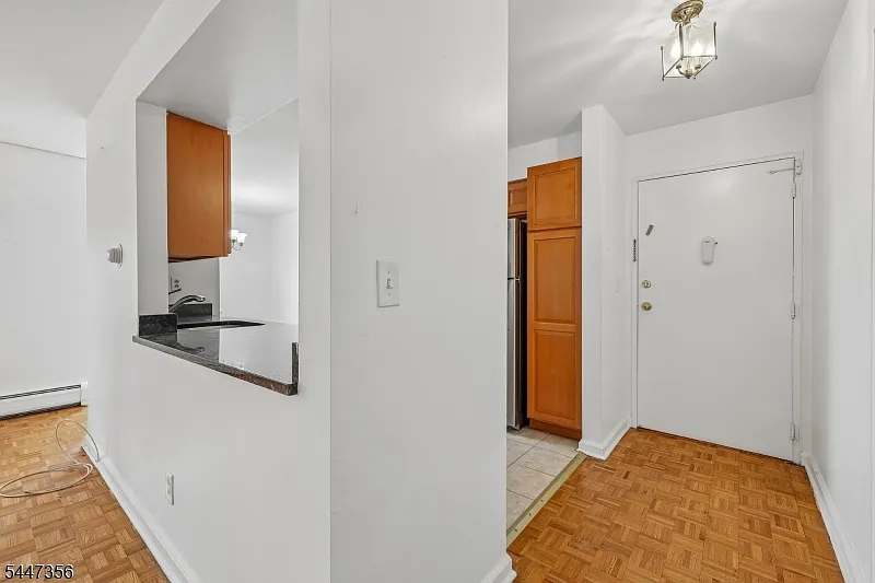 1 bed, 1.0 bath, $2,600 — Photo 4