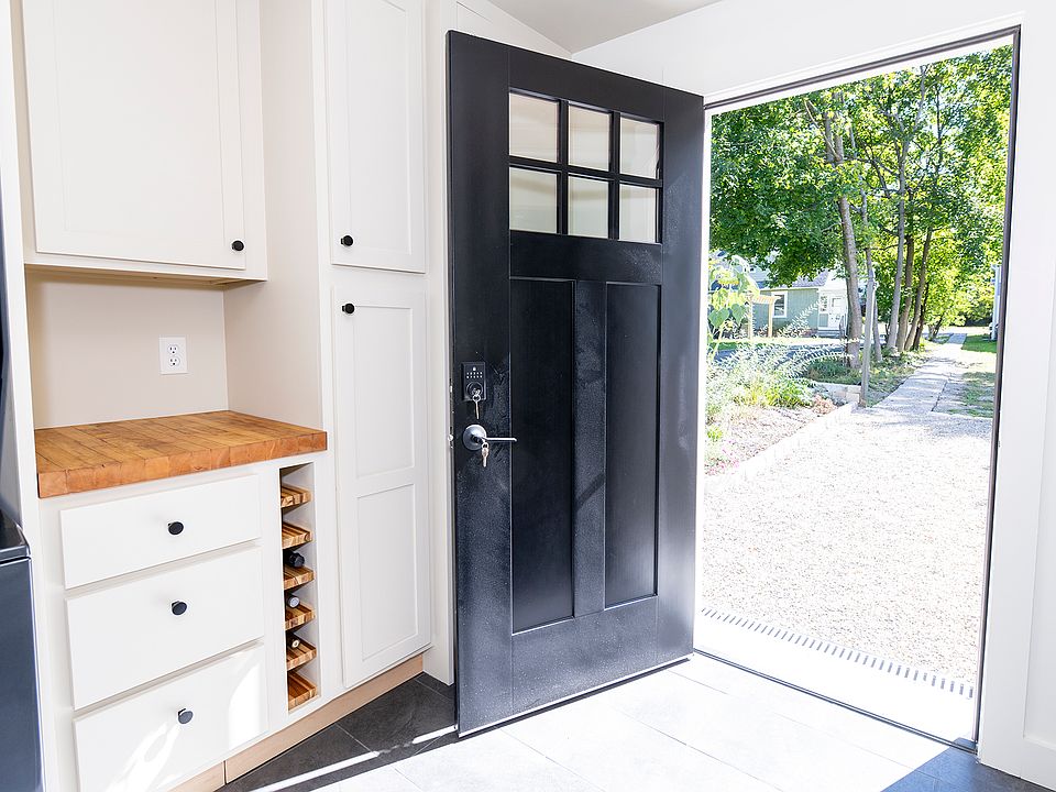 Main entrance and mudroom