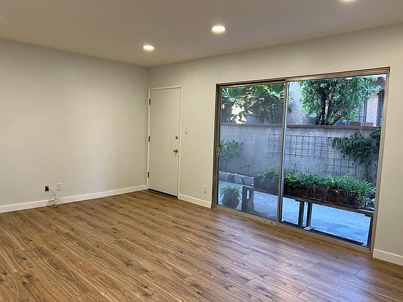 5th image of 11078 Culver Blvd