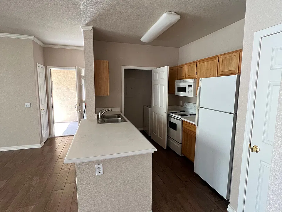 5401 E Van Buren St #3050