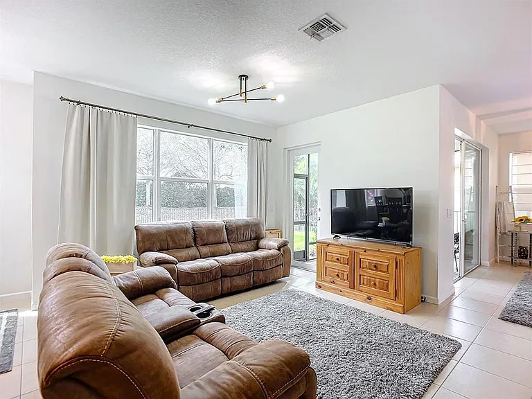 11931 SW Crestwood Cir — Photo 11