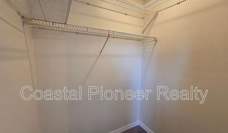 4817 Cypress Tree Dr — Photo 19