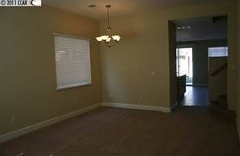 4th image of 5954 Arlington Blvd