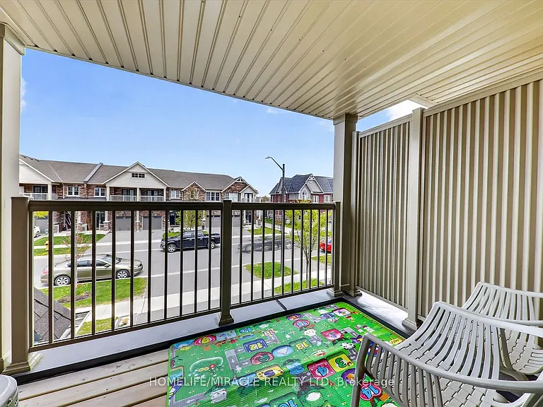 73 Sutcliffe Dr — Photo 21
