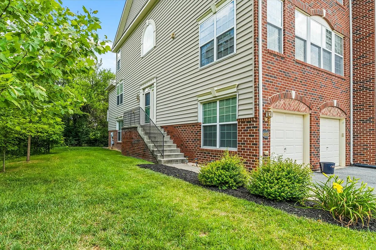 5053 Wesley Square - 1 — Photo 2