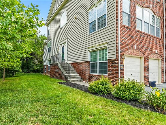 2nd image of 5053 Wesley Sq #1