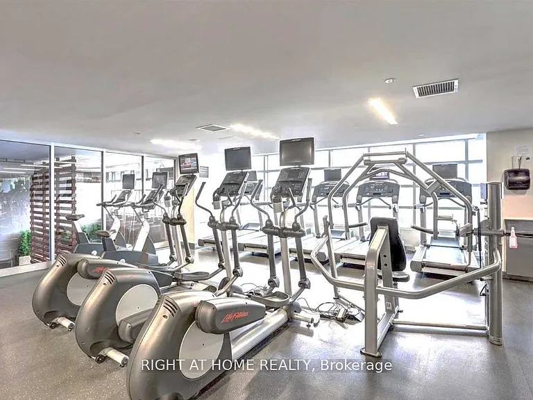 10 Capreol Ct #1021 — Photo 36