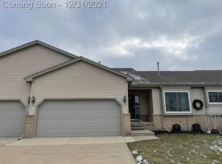 53264 Glen Oak Dr, Chesterfield, MI