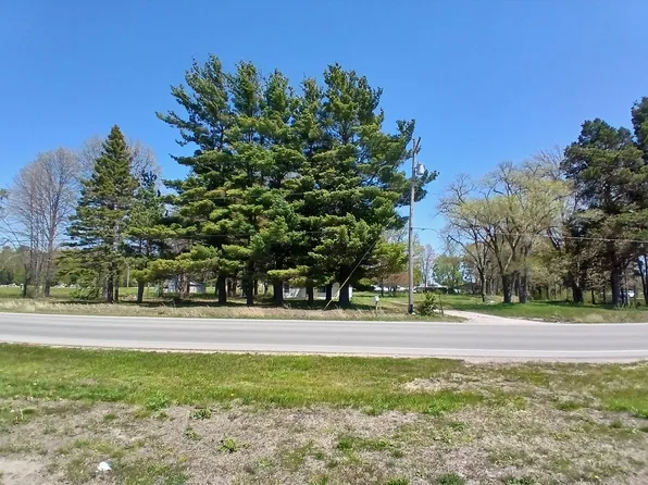 76 N Meyers Rd, Ludington, MI 49431