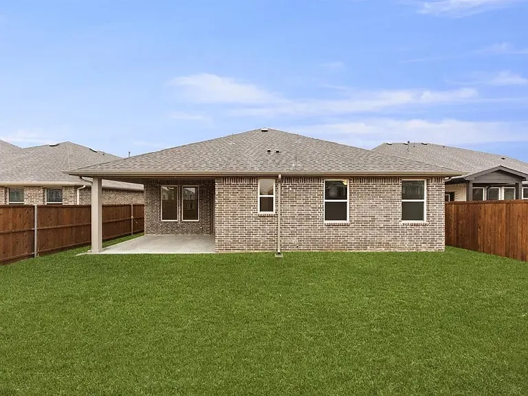 1825 Plymouth Dr — Photo 19