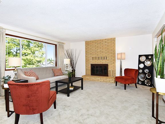 3rd image of 15675 SE Cordova Ct