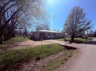 203 Saint George Ave, Berryville, AR 72616