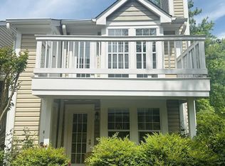 4550 28th Rd S #16, Arlington, VA 22206