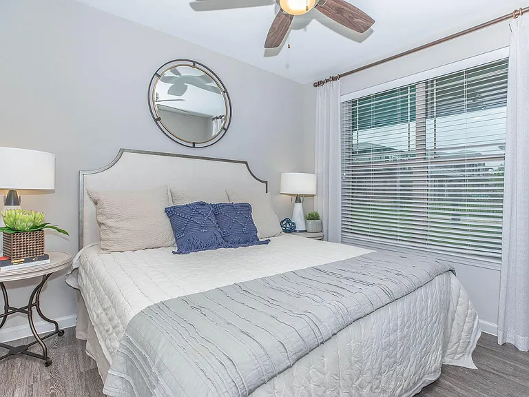 Residence at Oakmont Apartments — Photo 24