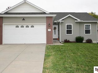 1821 NW Faesy Pl, Lincoln, NE 68528