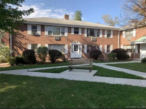 83 Shadow Ln Unit B2, West Hartford, CT 06110