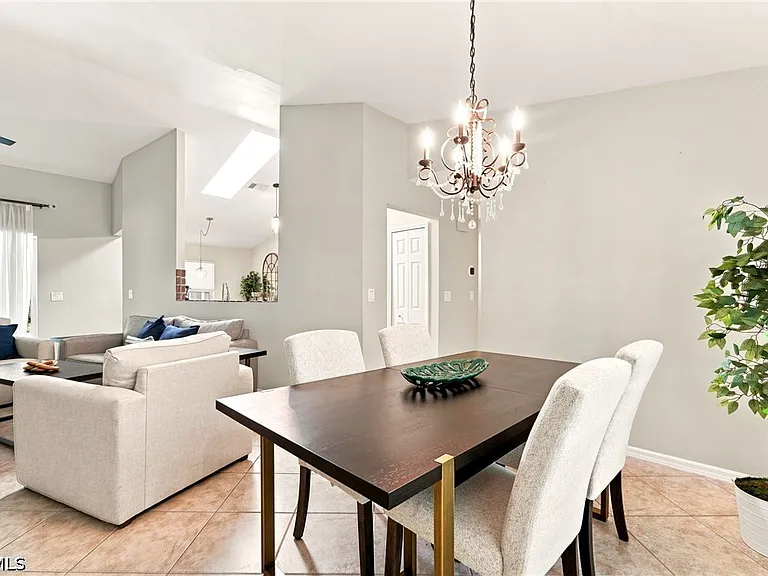 18918 Cypress View Dr — Photo 7