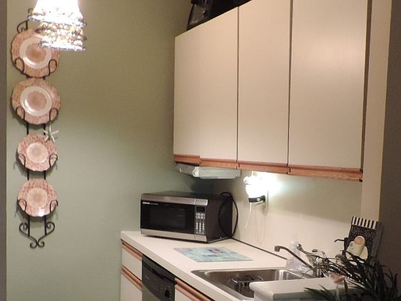 4th image of 290 Atlantic Ave APT 139