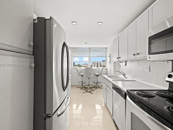 5th image of 1833 S Ocean Dr APT 911