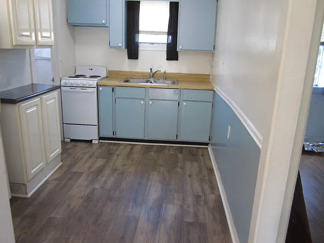 551 E Miracle Strip Pkwy — Photo 2