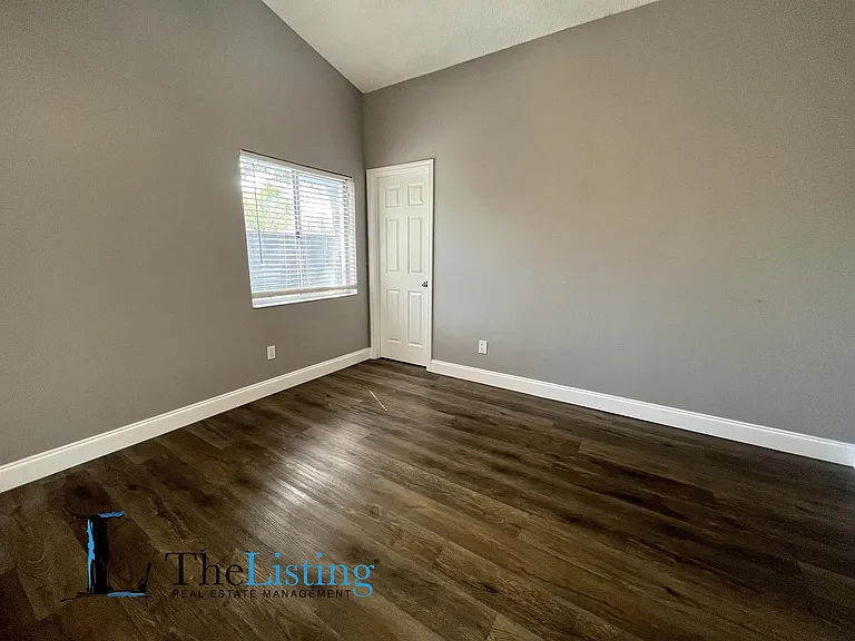 853 Heather Glen Cir — Photo 16