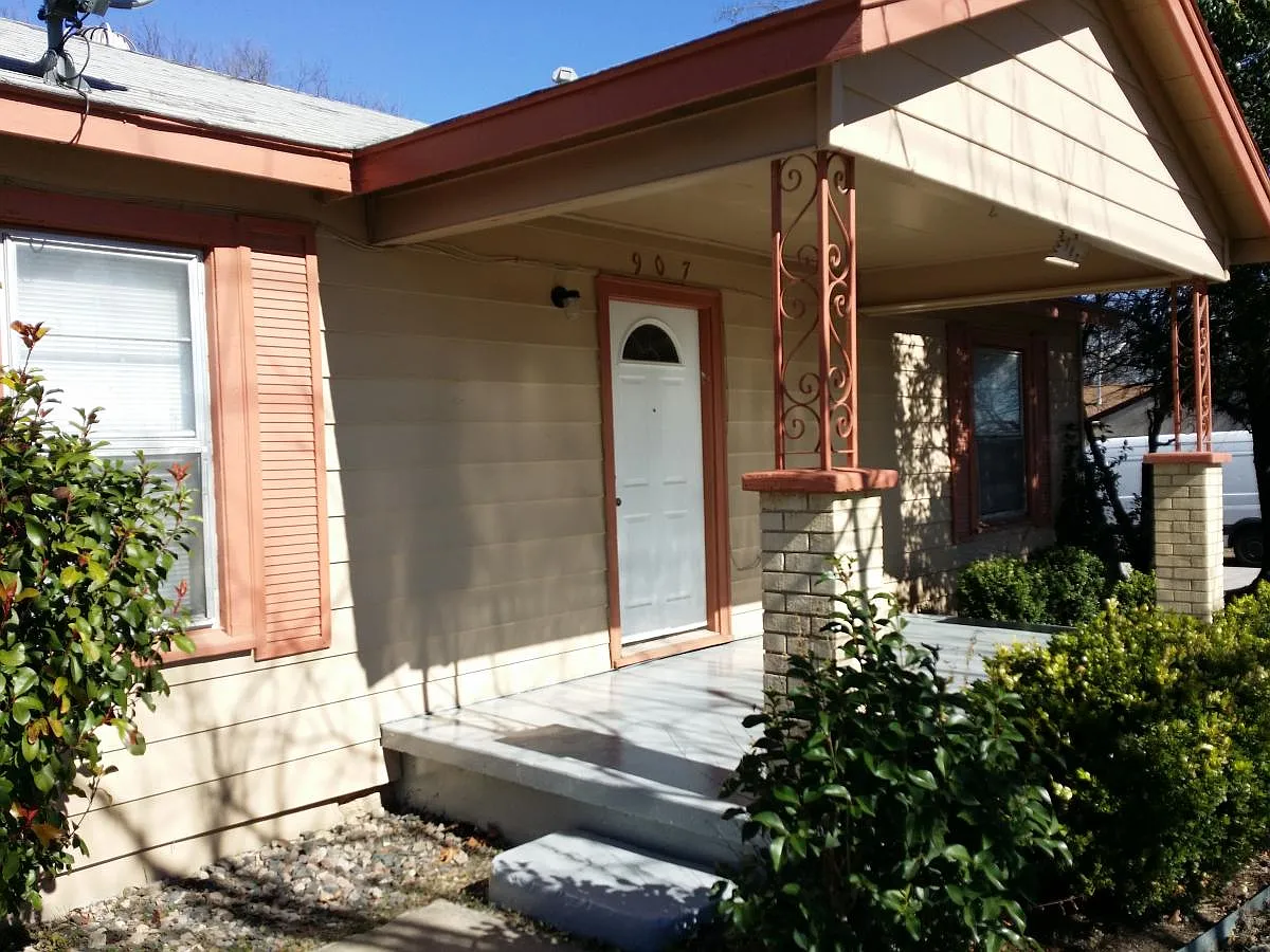 4 bed, 1212 sqft, $895 — Photo 3