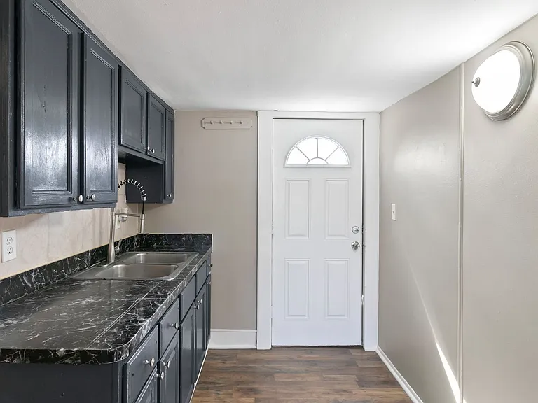 24311 Plymouth Rd — Photo 51