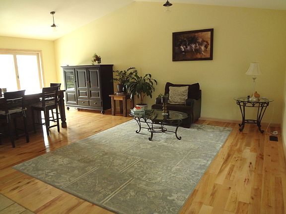 3rd image of 2880 Brisbane Dr